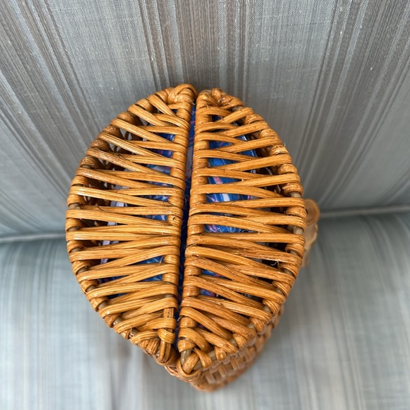 Lilly Pulitzer Wicker Case with "Boca Blue Its A Sailabration" Lining - NWT - Picture 8 of 12